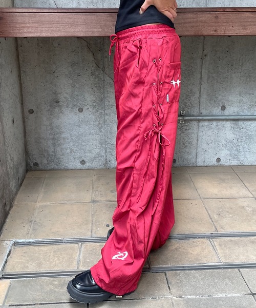 ROGER AND RAW(ロジャーアンドロウ)の「サイドスピンドル ワイドトラックパンツ(その他パンツ・レディース・ブラック/ブラウン/レッド/アイボリー・FREE)」の20枚目の写真