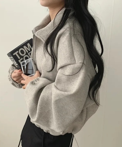 roomy(ルーミー)の「ショートジップブルゾン(ブルゾン・レディース・ブラック/ベージュ/グレイッシュベージュ・M)」の13枚目の写真