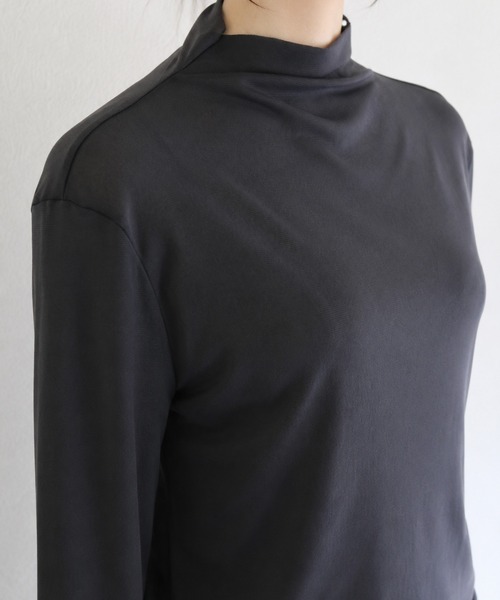 itto...(イット)の「パワーメッシュボトルネックロングTシャツ(Tシャツ/カットソー・レディース・オフホワイト/ダークグレー/ブラック・M)」の22枚目の写真