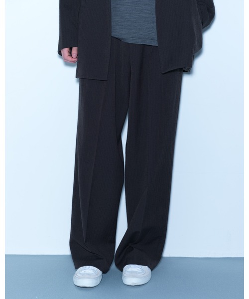 URBAN RESEARCH(アーバンリサーチ)の「new basic WOOL SILK LINEN TROUSER(スラックス・メンズ・ブラウン・LARGE/MEDIUM)」の1枚目の写真