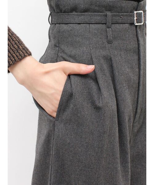 MURUA(ムルーア)の「ウエストフリルワイドパンツ 冬服(スラックス・レディース・グレー/ベージュ/ブラック・1/2)」の18枚目の写真