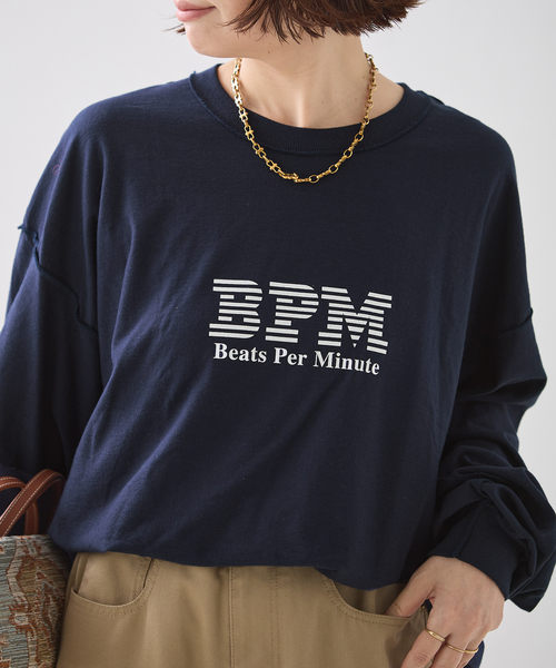 journal standard L'essage(ジャーナルスタンダードレサージュ)の「ISNESS MUSIC/イズネス ミュージック BPM LS Tシャツ(Tシャツ/カットソー・レディース・ネイビー・FREE)」の1枚目の写真