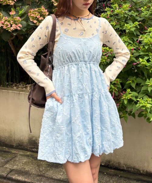 w closet（ダブルクローゼット）の「【体型カバー/着回し◎】フリルレースミニキャミOP（ワンピース・レディース・ブルー/グリーン/アイボリー/ブラック・FREE）」の4枚目の写真