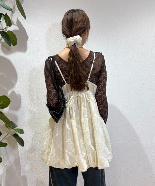 w closet（ダブルクローゼット）の「【体型カバー/着回し◎】フリルレースミニキャミOP（ワンピース・レディース・ブルー/グリーン/アイボリー/ブラック・FREE）」の19枚目の写真