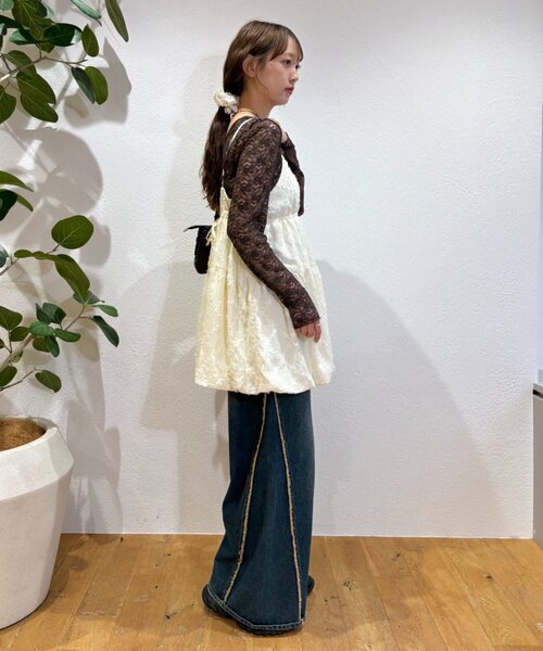 w closet（ダブルクローゼット）の「【体型カバー/着回し◎】フリルレースミニキャミOP（ワンピース・レディース・ブルー/グリーン/アイボリー/ブラック・FREE）」の17枚目の写真