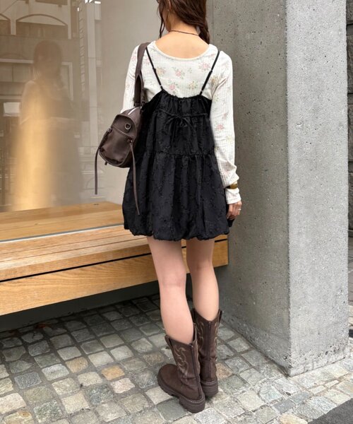 w closet（ダブルクローゼット）の「【体型カバー/着回し◎】フリルレースミニキャミOP（ワンピース・レディース・ブルー/グリーン/アイボリー/ブラック・FREE）」の10枚目の写真