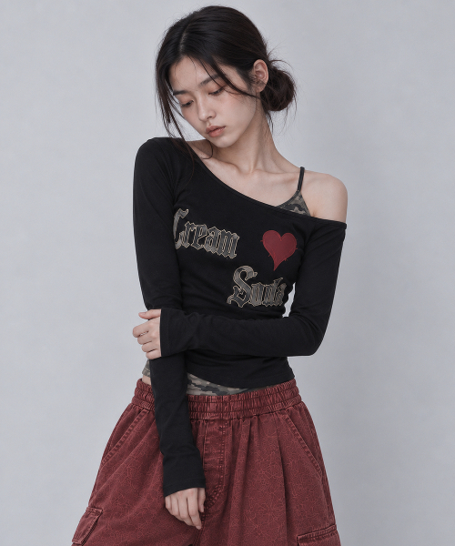 CREAM SODA LAB(クリームソーダラボ)の「ピグメント スリムリブ オフショルダー ロングスリーブ チャコール(Tシャツ/カットソー・レディース・その他・FREE)」の4枚目の写真