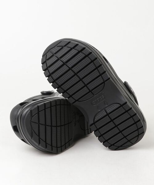 crocs（クロックス）の「クロックス crocs Mega Crush Clog Blk（サンダル・メンズ・ブラック・22.0cm/23.0cm/24.0cm）」の2枚目の写真