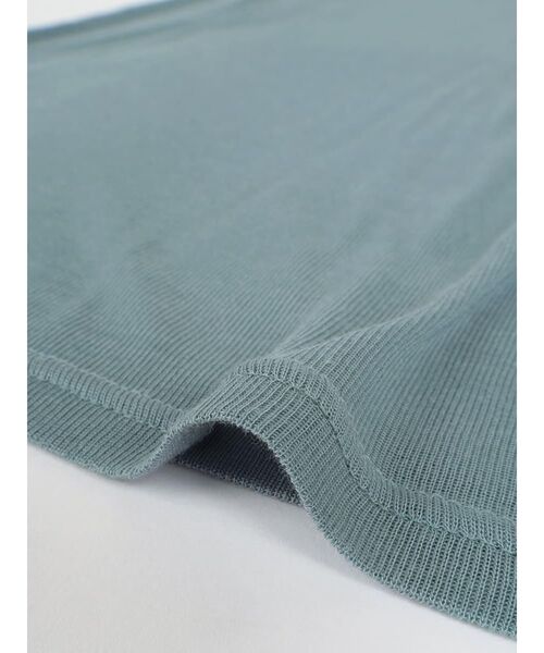 FIKA.(フィーカ)の「Sheer turtleneck cut-sew(Tシャツ/カットソー・レディース・ブルー/アイボリー/カーキ/ブラウン/ブラック/ベージュ・MEDIUM)」の10枚目の写真