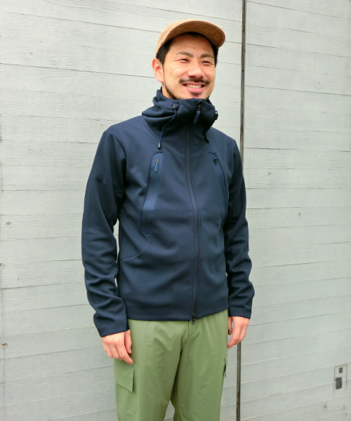 Descente Allterrain デサント オルテライン の ウインドシールド ソフトシェルジャケット Wind Shield Soft Shell Jacket ブルゾン Wear