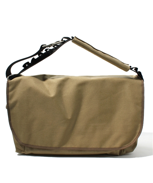 【美品】 Creek メッセンジャーバッグ ベージュ メッセンジャーバッグ（ベージュ系）ファッション通販 - ZOZOTOWN