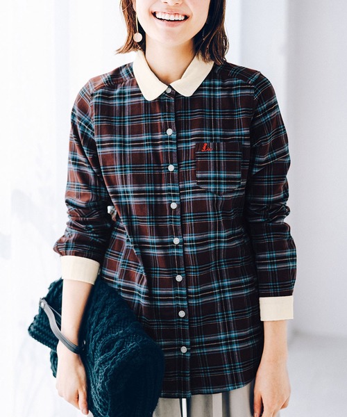 Live in comfort（リブインコンフォート）の「リブ　イン　コンフォート　重ね着してももたつかない！ストレッチガーゼ×カットソーの伸びシャツ（シャツ/ブラウス・レディース・グリーン系その他/ストライプ/チェック/スモークピンク/ネイビー/ライトブルー/ホワイト/サックスブルー/ブラウン/ホワイト系その他/ブラック×ホワイト/ベージュ/グリーン・SMALL/MEDIUM/LARGE/X-LARGE/XX-LARGE/2T/NM/XXX-LARGE）」の5枚目の写真