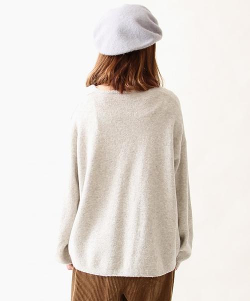 coen（コーエン）の「【WEB限定・復刻】ボリュームスリーブVネックプルオーバーニット（ニット/セーター・レディース・ライトグレー/ネイビー・FREE）」の5枚目の写真