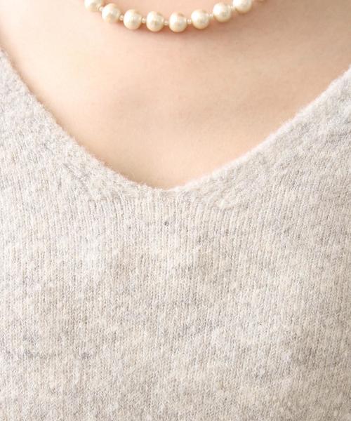 coen（コーエン）の「【WEB限定・復刻】ボリュームスリーブVネックプルオーバーニット（ニット/セーター・レディース・ライトグレー/ネイビー・FREE）」の6枚目の写真