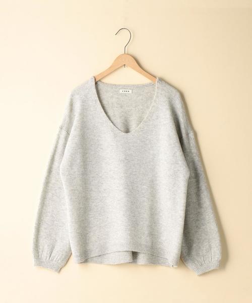 coen（コーエン）の「【WEB限定・復刻】ボリュームスリーブVネックプルオーバーニット（ニット/セーター・レディース・ライトグレー/ネイビー・FREE）」の18枚目の写真