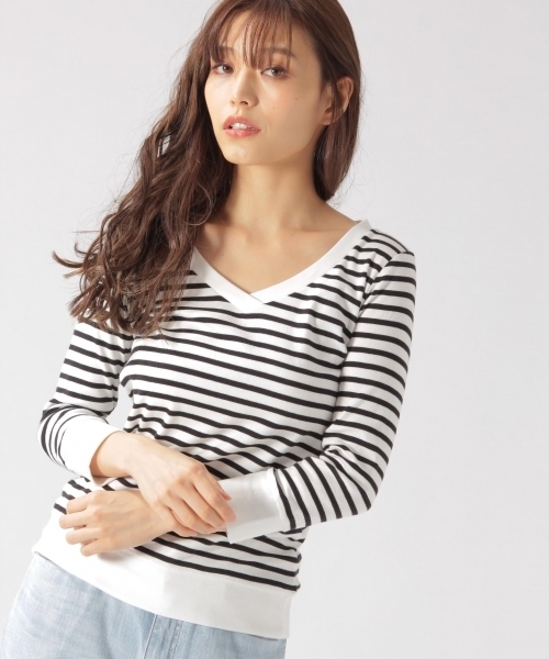 BAYFLOW（ベイフロー）の「BAYFLOW／シルキーフライスVネック7分袖Tシャツ　18SS（Tシャツ/カットソー・レディース・グレー/オフホワイト/その他1/ピンク・SMALL/MEDIUM/LARGE/X-LARGE/X-SMALL）」の4枚目の写真