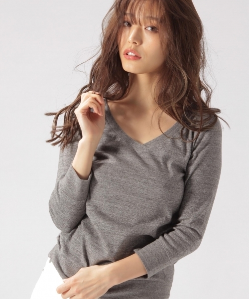 BAYFLOW（ベイフロー）の「BAYFLOW／シルキーフライスVネック7分袖Tシャツ　18SS（Tシャツ/カットソー・レディース・グレー/オフホワイト/その他1/ピンク・SMALL/MEDIUM/LARGE/X-LARGE/X-SMALL）」の3枚目の写真