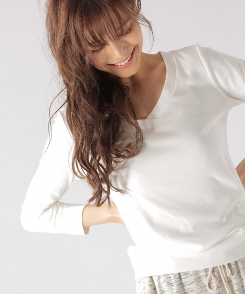 BAYFLOW（ベイフロー）の「BAYFLOW／シルキーフライスVネック7分袖Tシャツ　18SS（Tシャツ/カットソー・レディース・グレー/オフホワイト/その他1/ピンク・SMALL/MEDIUM/LARGE/X-LARGE/X-SMALL）」の2枚目の写真