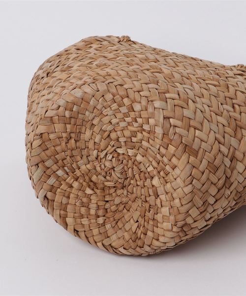 RIVE DROITE（リヴドロワ）の「ビーズハンドル付カゴバッグ（かごバッグ・レディース・ベージュ・FREE）」の2枚目の写真