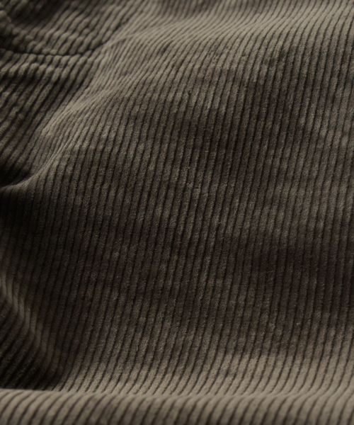 SHIPS（シップス）の「SC: カラー コーデュロイ テーパード チノパンツ□（チノパンツ・メンズ・オフホワイト/ブラウン/オリーブ/ネイビー・29inch/30inch/31inch/32inch/33inch/34inch）」の15枚目の写真