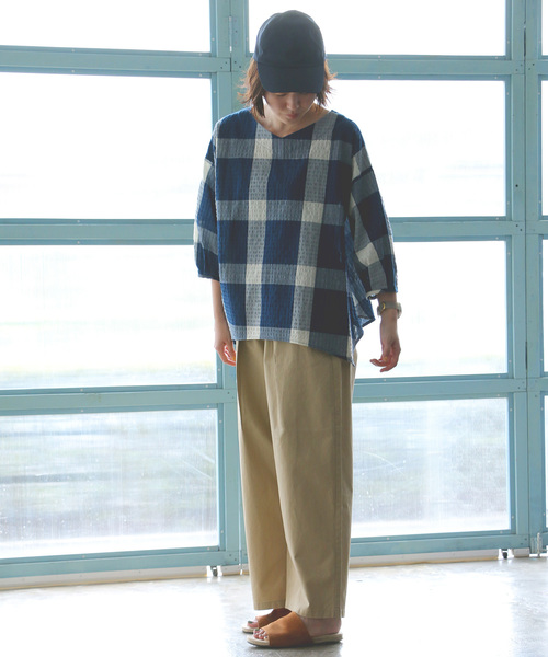 LBC（エルビーシー）の「コットンワイドチノタックパンツ（その他パンツ・レディース・ネイビー/ベージュ/ブラウン・M/L）」の9枚目の写真