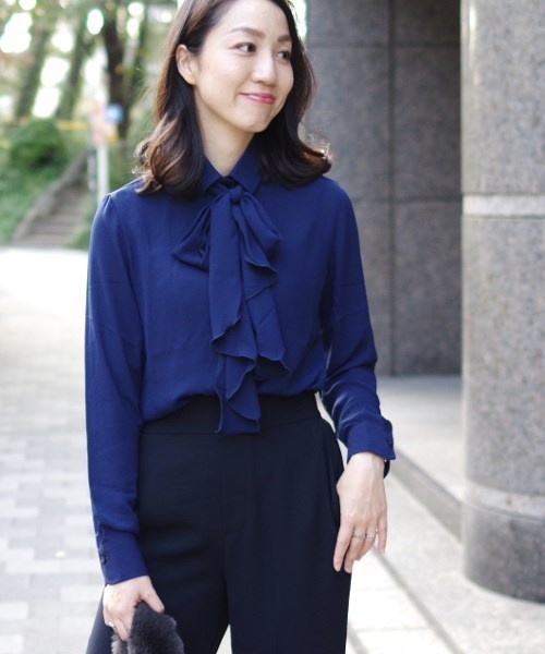NARACAMICIE（ナラカミーチェ）の「ジョーセットリボン付長袖シャツ（シャツ/ブラウス・レディース・ネイビー/グレー・SMALL/LARGE/MEDIUM）」の18枚目の写真