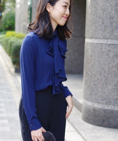 NARACAMICIE（ナラカミーチェ）の「ジョーセットリボン付長袖シャツ（シャツ/ブラウス・レディース・ネイビー/グレー・SMALL/LARGE/MEDIUM）」の19枚目の写真