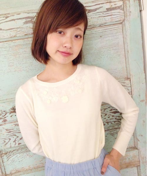 Kastane（カスタネ）の「【Kastane】刺繍クルーPO（ニット/セーター・レディース・サーモンピンク/ブルー/グリーン/アイボリー・FREE）」の2枚目の写真