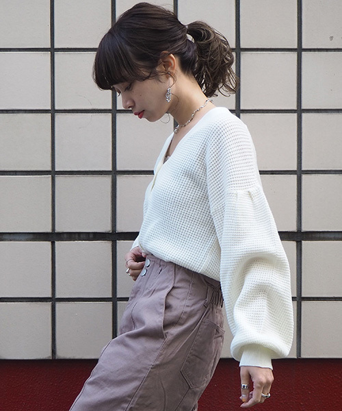 tiptop（ティップトップ）の「ワッフル編みVネックカーディガン（カーディガン/ボレロ・レディース・オフホワイト/ベージュ/グレイッシュベージュ/ラベンダー・FREE）」の6枚目の写真