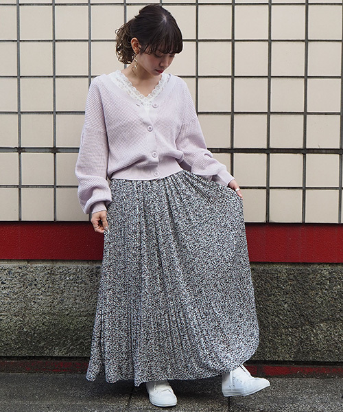 tiptop（ティップトップ）の「ワッフル編みVネックカーディガン（カーディガン/ボレロ・レディース・オフホワイト/ベージュ/グレイッシュベージュ/ラベンダー・FREE）」の14枚目の写真