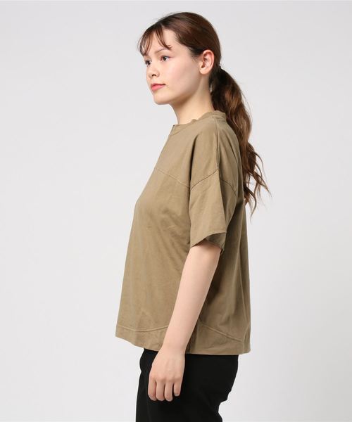 Born（ボーン）の「Born Wide silhouette Design T-shirts/ボーン ワイド シルエット デザイン Tシャツ（Tシャツ/カットソー・レディース・カーキ/スミクロ/キナリ・FREE）」の6枚目の写真