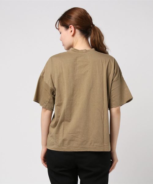 Born（ボーン）の「Born Wide silhouette Design T-shirts/ボーン ワイド シルエット デザイン Tシャツ（Tシャツ/カットソー・レディース・カーキ/スミクロ/キナリ・FREE）」の7枚目の写真