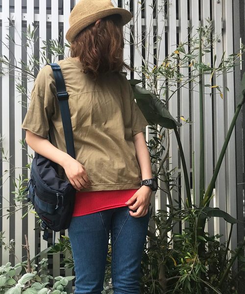 Born（ボーン）の「Born Wide silhouette Design T-shirts/ボーン ワイド シルエット デザイン Tシャツ（Tシャツ/カットソー・レディース・カーキ/スミクロ/キナリ・FREE）」の3枚目の写真