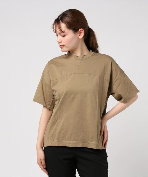 Born（ボーン）の「Born Wide silhouette Design T-shirts/ボーン ワイド シルエット デザイン Tシャツ（Tシャツ/カットソー・レディース・カーキ/スミクロ/キナリ・FREE）」の4枚目の写真