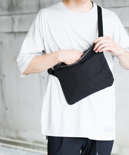 CRAMSHELL(クラムシェル)の「SACOCHE(ボディバッグ/ウエストポーチ・メンズ・ブラック/グレー・FREE)」の10枚目の写真