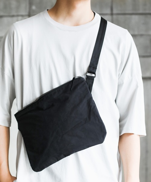 CRAMSHELL(クラムシェル)の「SACOCHE(ボディバッグ/ウエストポーチ・メンズ・ブラック/グレー・FREE)」の11枚目の写真