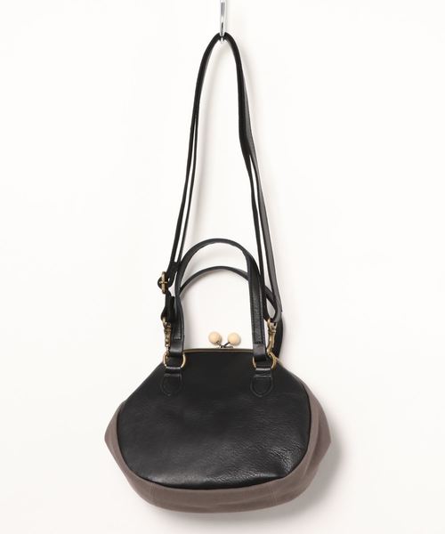 PUAL CE CIN（ピュアルセシン）の「レーザーがま口バッグ（ショルダーバッグ・レディース・ブラウン/ブラック・FREE）」の4枚目の写真