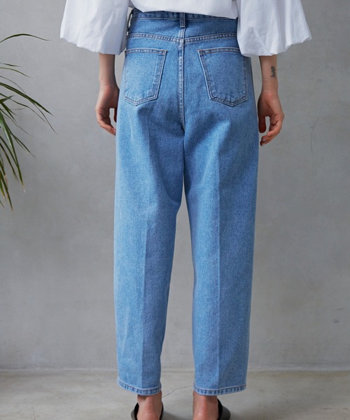 Libra Cue（リブラ キュー）の「Libra ハイウエストテーパードデニム（デニムパンツ・レディース・ライトブルー・MEDIUM/LARGE）」の7枚目の写真