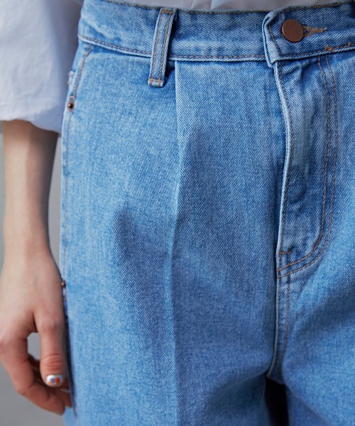 Libra Cue（リブラ キュー）の「Libra ハイウエストテーパードデニム（デニムパンツ・レディース・ライトブルー・MEDIUM/LARGE）」の10枚目の写真