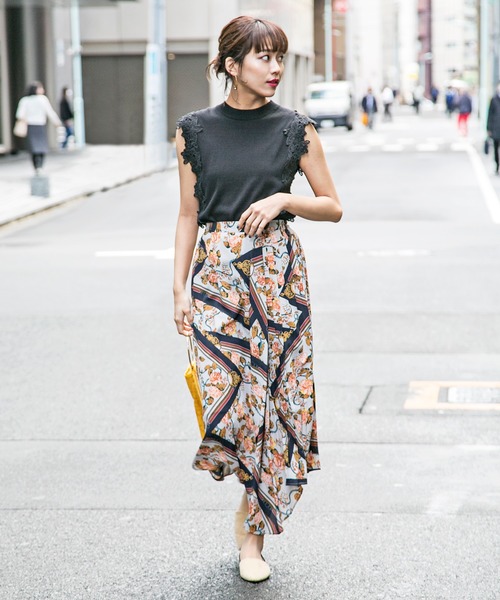 MILLION CARATS（ミリオンカラッツ）の「ジョーゼットフラワーパネルスカート（スカート・レディース・ベージュ/パープル/サックスブルー・FREE）」の11枚目の写真