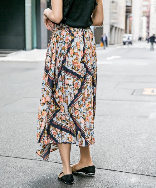 MILLION CARATS（ミリオンカラッツ）の「ジョーゼットフラワーパネルスカート（スカート・レディース・ベージュ/パープル/サックスブルー・FREE）」の20枚目の写真