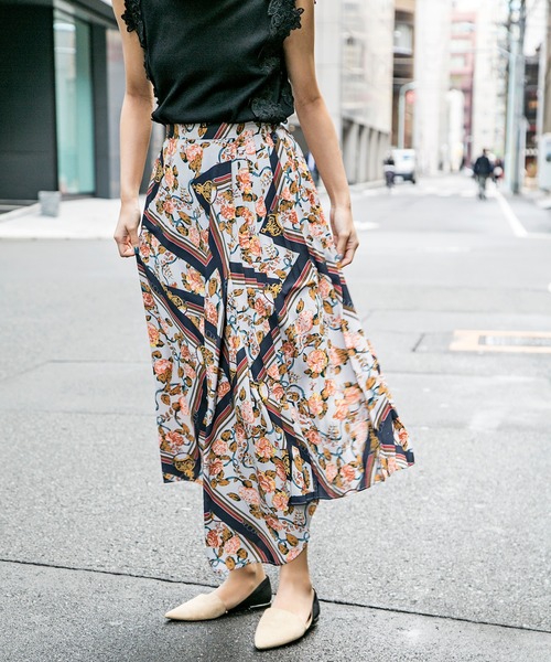 MILLION CARATS（ミリオンカラッツ）の「ジョーゼットフラワーパネルスカート（スカート・レディース・ベージュ/パープル/サックスブルー・FREE）」の21枚目の写真