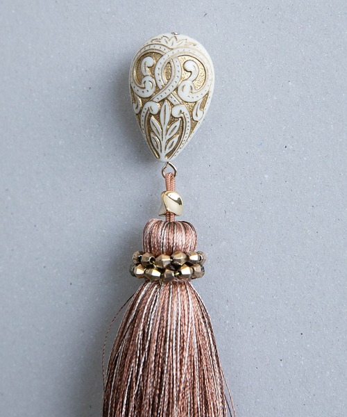 BOEMY（ボエミー）の「ヴィンテージ調 ドロップビーズ タッセルピアス / イヤリング（ピアス（両耳用）・レディース・ブラウン/カーキ/アイボリー/B/A/C・FREE）」の19枚目の写真