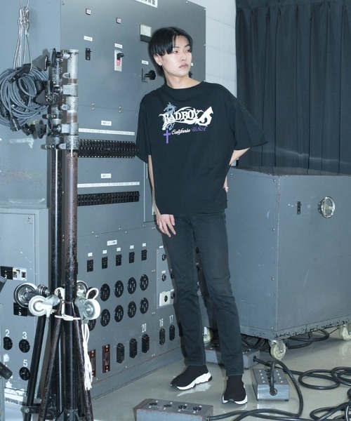 BAD BOY（バッドボーイ）の「BAD BOY/バッドボーイ オーバーサイズ プリントロゴTEE（Tシャツ/カットソー・メンズ・ホワイト/ブラック/ベージュ/ホワイト系その他/ブラック系その他/パープル系その他・M/L）」の11枚目の写真