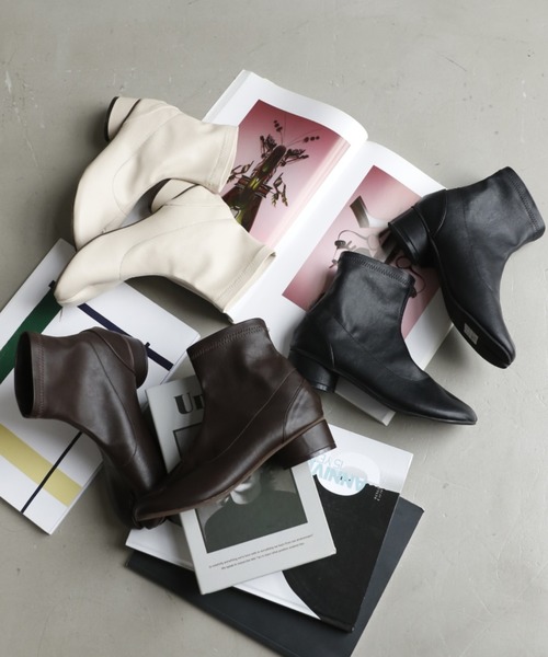 VIVIAN（ヴィヴィアン）の「足袋デザインストレッチショートブーツ タビブーツ（ブーツ・レディース・ブラック/ダークブラウン/アイボリー/シルバー・S/M/L/LL）」の17枚目の写真