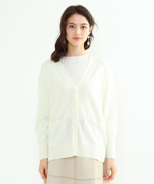 INDIVI（インディヴィ）の「ハイゲージカーディガ+リブ編みインナー アンサンブル（アンサンブル・レディース・ブラック/ベージュ・38）」の4枚目の写真