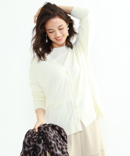 INDIVI（インディヴィ）の「ハイゲージカーディガ+リブ編みインナー アンサンブル（アンサンブル・レディース・ブラック/ベージュ・38）」の13枚目の写真