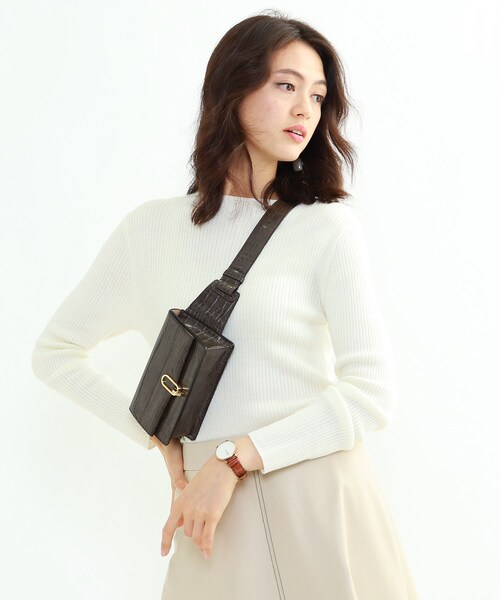 INDIVI（インディヴィ）の「ハイゲージカーディガ+リブ編みインナー アンサンブル（アンサンブル・レディース・ブラック/ベージュ・38）」の15枚目の写真