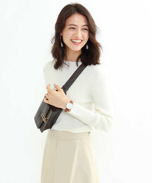 INDIVI（インディヴィ）の「ハイゲージカーディガ+リブ編みインナー アンサンブル（アンサンブル・レディース・ブラック/ベージュ・38）」の16枚目の写真