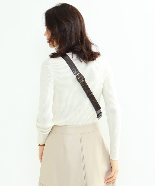INDIVI（インディヴィ）の「ハイゲージカーディガ+リブ編みインナー アンサンブル（アンサンブル・レディース・ブラック/ベージュ・38）」の17枚目の写真
